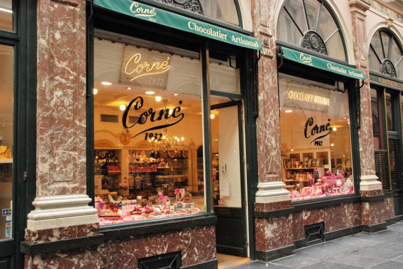 vente-VENANSON-min_chocolate_chocolaterie_shop_luxury_chic_gallery_brussels_belgium-558146