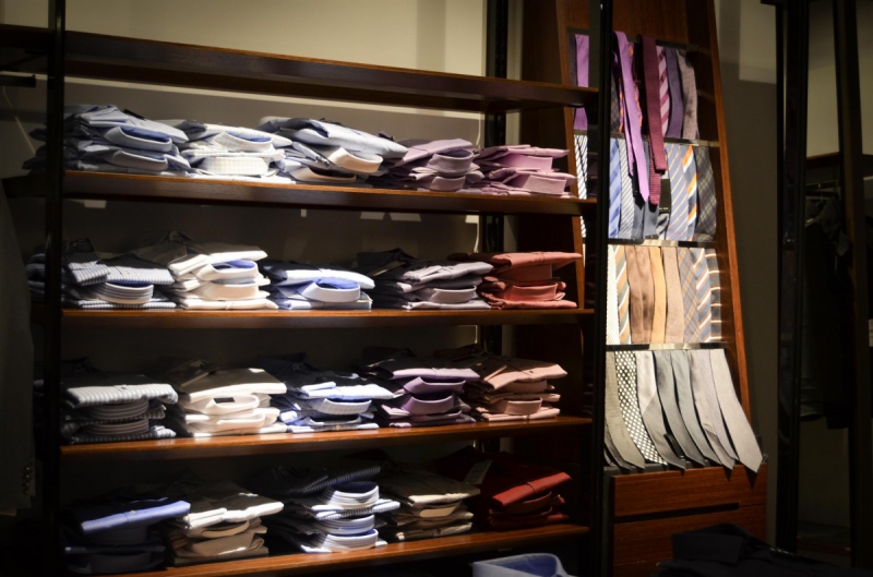 vente-VENANSON-min_shirts_exhibition_shop_shopping_shelf_buy_business_clothing-940715